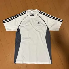 adidasテニス用Tシャツ
