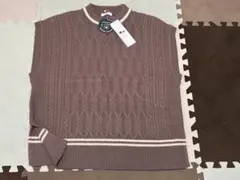 新品　a.v.v ニットベスト　Mサイズ
