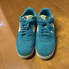 Nike Air Force 1 07 LV8