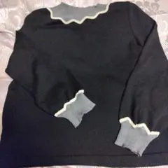 ピエールカルダン　デザイン性のあるスカラップネック 七分袖ニット