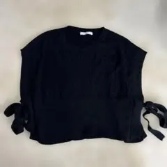 NICE CLAUP リボン付き黒ニットベスト