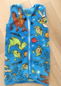 トイストーリー柄　フリース　スリーパー　男の子　ディズニー　80〜100