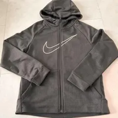 NIKE ナイキ パーカー　140〜150センチ相当