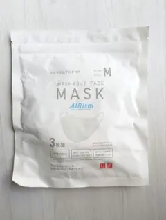 ユニクロエアリズムマスク　ホワイトMサイズ