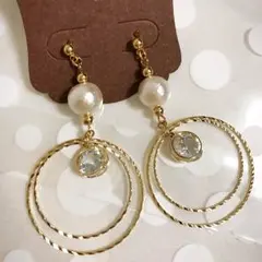 NO.25 キラキラビジューのラウンドフレームピアス♡