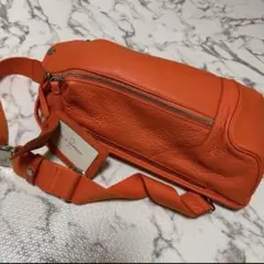 レザー ボディバッグ