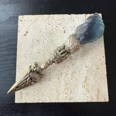 天然石ブルーフローライトの置物　NO.010902