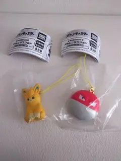 ポケモン　ぺたんこマスコット　パモット　ビリリダマ　でんき2