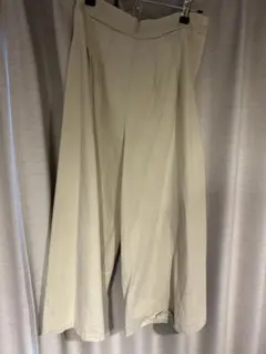 クリーム色 ワイドパンツ ゴムウエスト