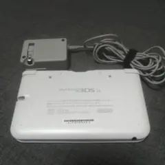 ニンテンドー3DS LL ホワイト 本体 充電器付き