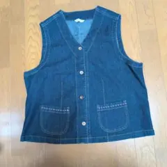 デニム ベスト ボタン付き ポケット刺繍
