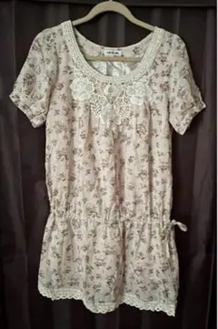 森ガール フェアリーグランジ 花柄のフリル半袖チュニック レース フリル レトロ