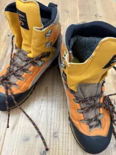 Item thumbnail for item 5fa8eb92-fa99-4762-8efd-028a5a33d16f