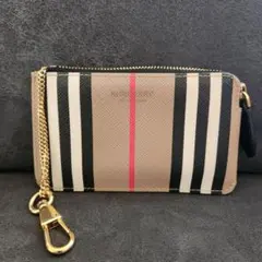BURBERRY フラグメントケース - メルカリ