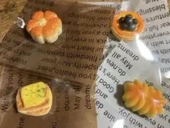 【新品】ミニチュアフード リアルな惣菜パン＆菓子パン 4個セット