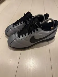 Nike コルテッツ シルバー スニーカー