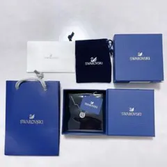 新品✨Swarovski クリスタルペンダント ネックレス