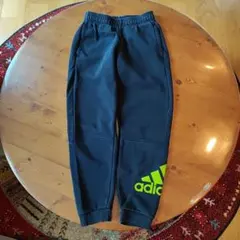 adidas 紺　厚手長ズボン 160cm