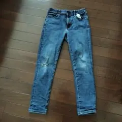 UNIQLO　ダメージ加工デニムジーンズ　140センチ