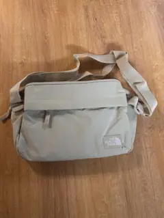 韓国ノースフェイス　ショルダーバッグ