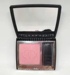 ディオールスキン ルージュ ブラッシュ 212 チュチュ ホログラフィック