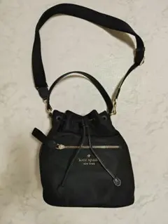 Kate Spade ブラック巾着型ショルダーバッグ