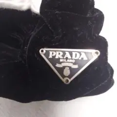 ♥️PRADA ベロア ポーチ ブラックのサムネイル