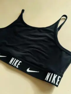 Nike ナイキ　ブラック ブラトップ