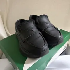 【最終】Puma ブラック ローファー 23.5cmのサムネイル