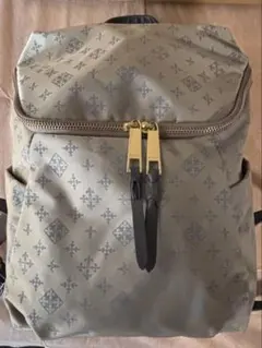 ラシット グレージュ×ブルー ロゴ入りリュック