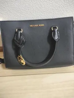 MICHAEL KORS ブラック ショルダーバッグ