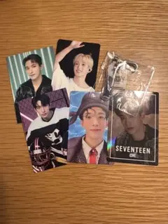 seventeen ドギョム　トレカ　アクリルキーホルダー