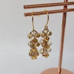 No.465 チェコビーズ ファルファーレのピアス - メルカリ