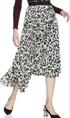 Mila Owen アシンメトリースカート