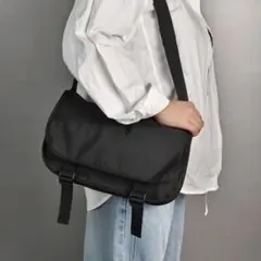 ブラック ナイロン ショルダーバッグ