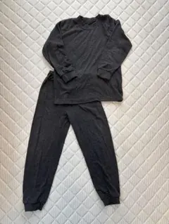 ダークグレー 長袖パジャマ　部屋着　130