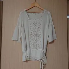 【新品・未使用】VIS★五分袖フリルブラウス