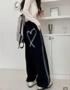 SHEIN ハート落書き柄ルーズ スウェットパンツ