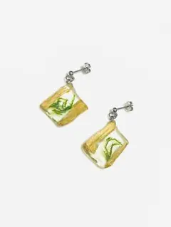 ハンドメイド 水草モチーフピアス
