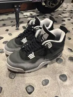 Nike Air Jordan 4 Retro Black Greyのサムネイル