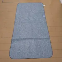 グレー 除湿シート ポリエステル100%　原価3000円程度