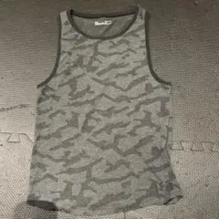 Under Armour グレー柄タンクトップ　SMサイズ