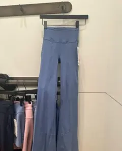 ストレッチ素材 ハイウエストフレアパンツ 青