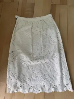 BARNEYS NEW YORKレースホワイトタイトスカートのサムネイル
