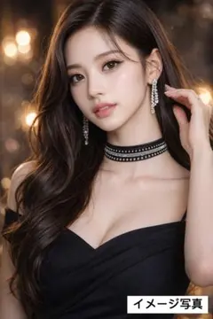 【美品】キラキラ ラインストーン 4連チョーカー 黒 3段階長さ調節可