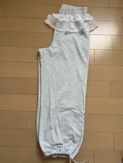 フリル付き スウェットパンツ グレーM