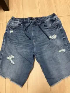 Hollister デニムショートパンツ ダメージ加工のサムネイル