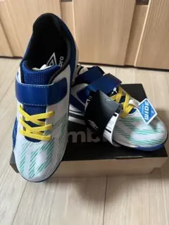 umbro サッカー　トレーニングシューズ　21㎝