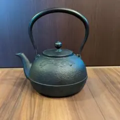 金龍堂 鉄製 鉄瓶 鳥の彫刻付き 銀瓶 急須 茶碗 銀瓶煎茶道具急須
