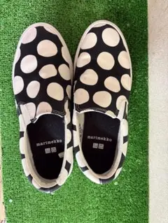 marimekko × UNIQLO スリッポン ドット柄のサムネイル